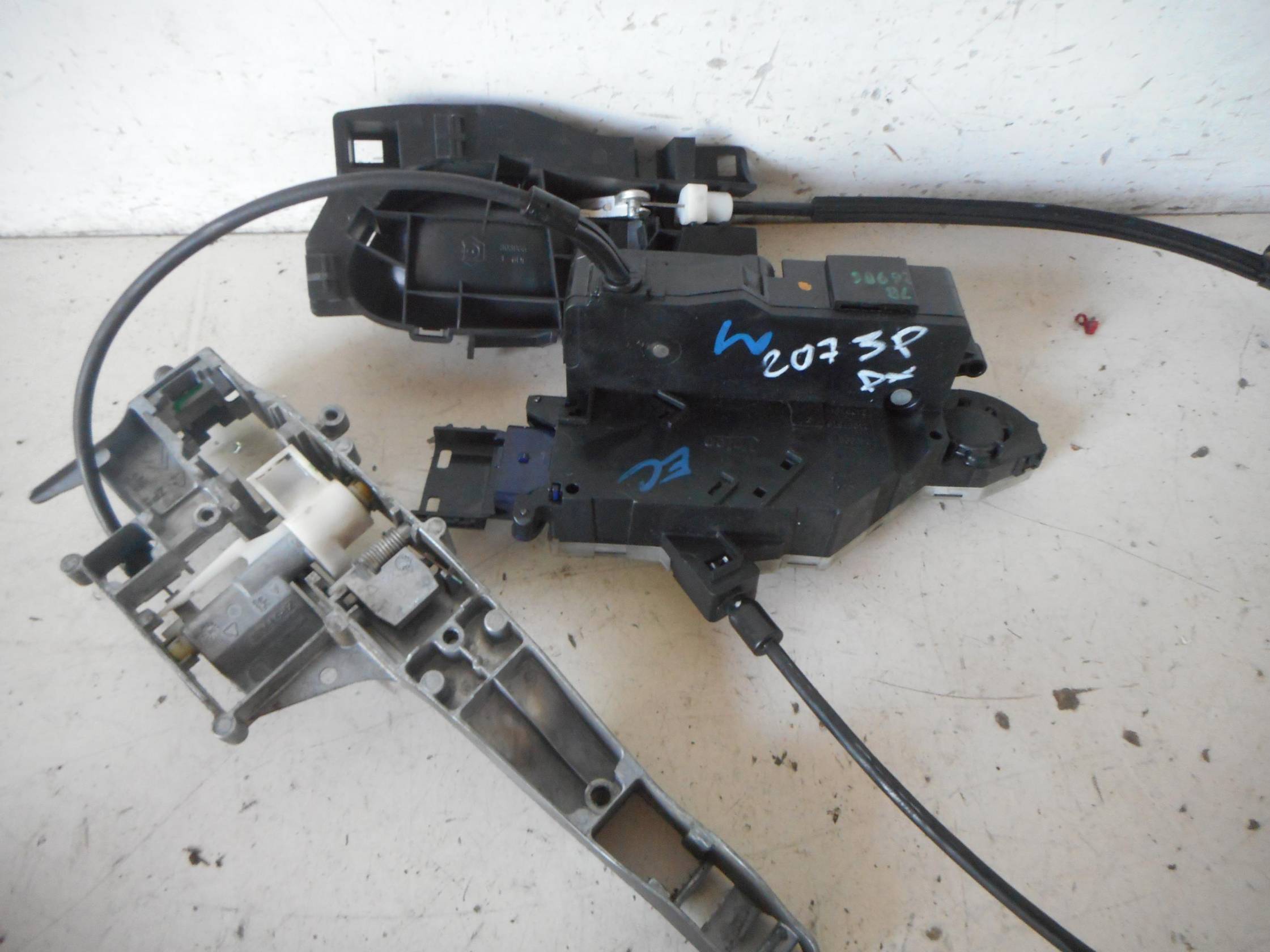 Serratura porta ant. dx.